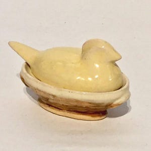 Tiny Ceramic Lidded Bird Pot