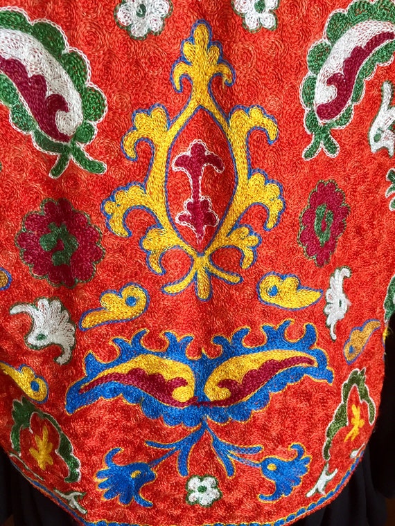 Uzbekistan Embroidered Vest - image 8