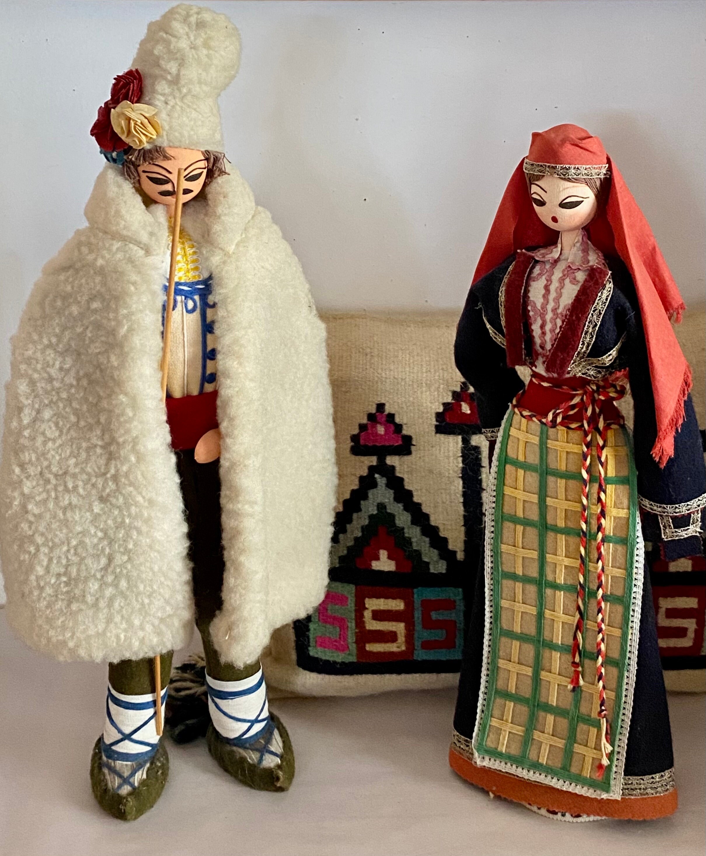 ブルガリアの伝統的な民俗人形 男女セット/2 - Etsy 日本