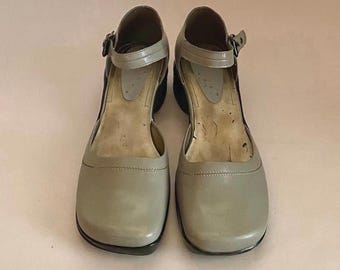 Nine West Leather Shoes size 10M