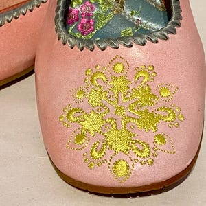 Brittiska broderade läderskor för kvinnor från Clarks bild 3