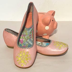 Brittiska broderade läderskor för kvinnor från Clarks bild 5