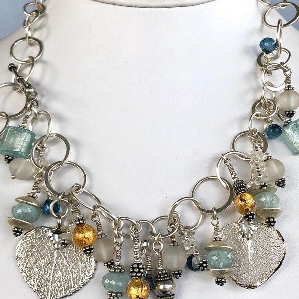 Halskette Aquamarin "Göttin" Blätter Murano London BlauTopas Lalique Glas und Bali Perlen Sterling Variable Länge