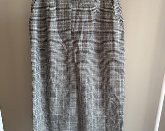Vintage Pendleton 100% virgin wool pencil skirt plaid preppy