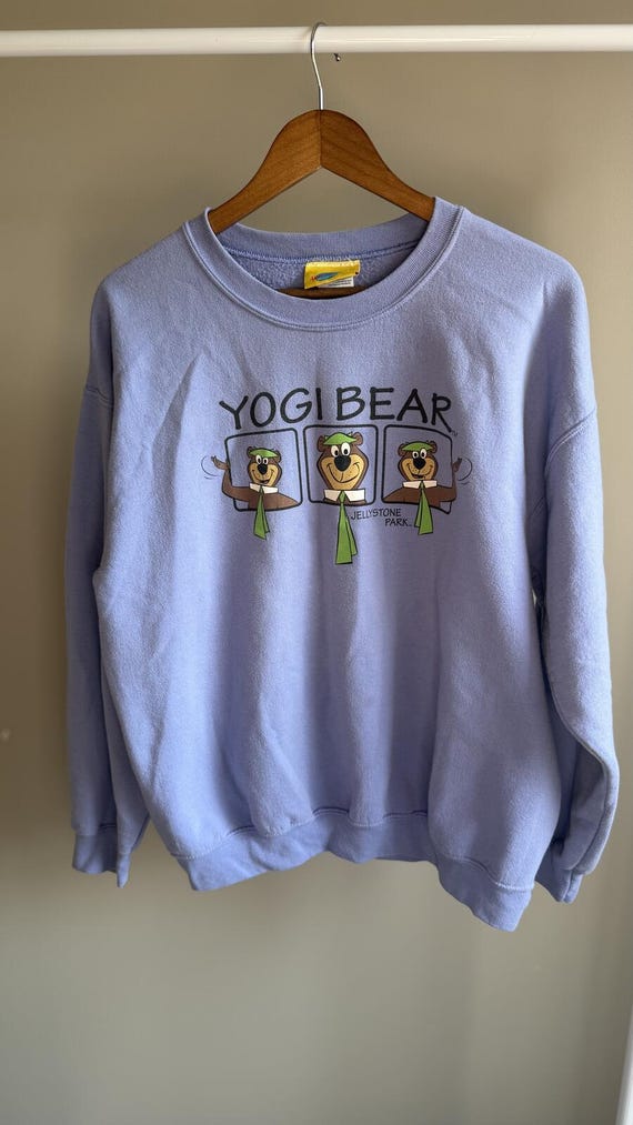 Vintage Yogi Bear Jellystone Park crewneck sweatshirt