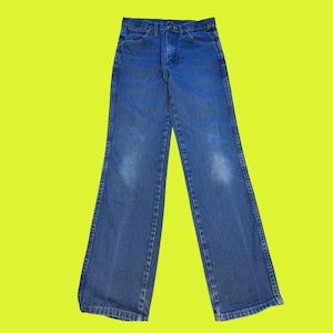 Wrangler Medium Wash Jeans – Size 29x32