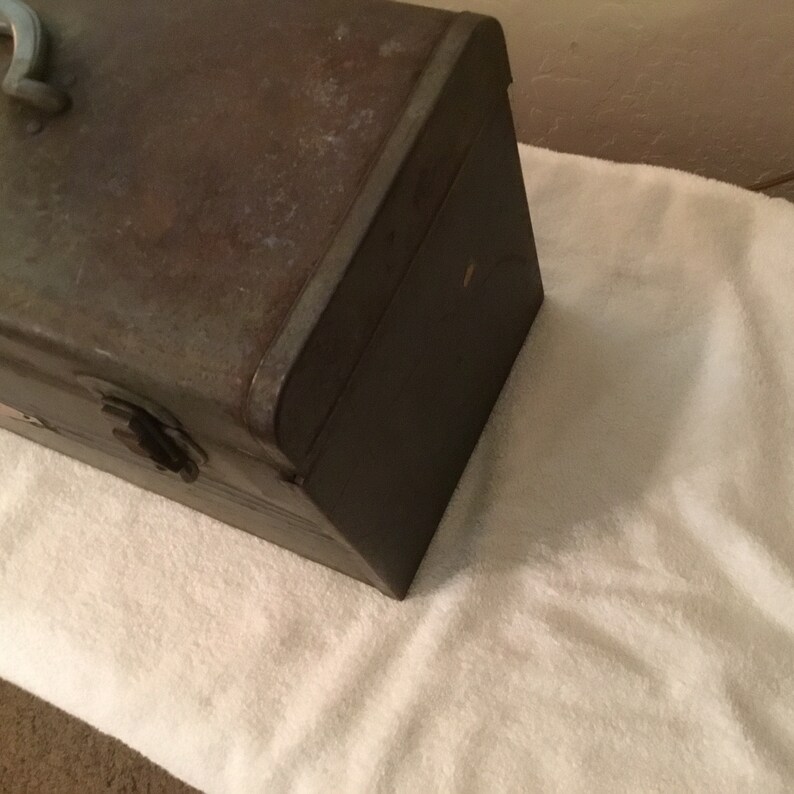 1950/'s CRAFTSMAN Metal TOOLBOX ~ Country Farmhouse Decor ~ Vintage Garage Decor ~