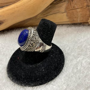 Sterling Silver .925 Blue Lapis Ring Stamped "925 CHINA"~ Size 6 ~ 10 Grams ~ Near Mint Condition!! ~