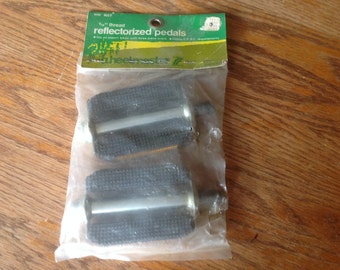 Vintage NOS Wheelmaster 9/16 Reflectorized Block Bicycle Pedals