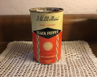 1940 Furst McNess UNOPENED One Pound Pure Ground Black Pepper Tin Freeport Illinois USA ~ Furst McNess Art Déco Design Black Pepper Tin ~