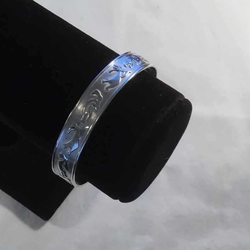 1980/'s Beautiful 925 Sterling Silver Cuff Bracelet In Outstanding Condition.