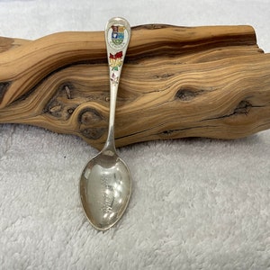 1940&#39;s Era CANADA Sterling Silver BMCo Souvenir Spoon ~ Very Nice Condition ~ 13 Grams ~