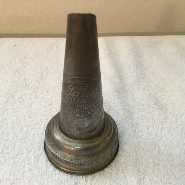 Metal 1930's The Master Mfg Co Litchfield ILL Pat'd Sept 14 1926 Oil Bottle Spout