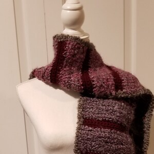 Maroon gray bulky striped scarf