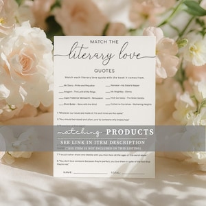 Pu&ograve; includere: Una carta bianca con il testo "Match the Literary Love Quotes" in corsivo nero. La carta include un gioco di abbinamento con citazioni letterarie e titoli di libri. Sono visibili anche le parole "matching products".