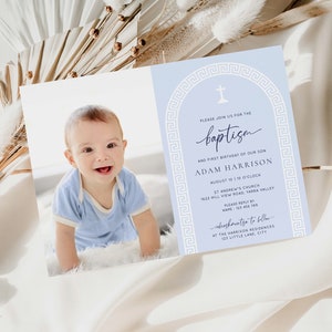 Modello di invito per battesimo fotografico stampabile, chiave greca, arco, invito stampabile per il primo compleanno di un bambino blu, invito per battesimo modificabile