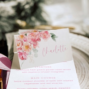Modèle de marque-places à imprimé floral pivoine fuchsia, marque-places pour baby shower, marque-places pour baby shower, marque-places modifiables pour mariage, cornemuse