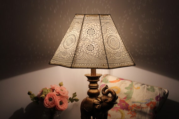 Antique style outlet lamp shades