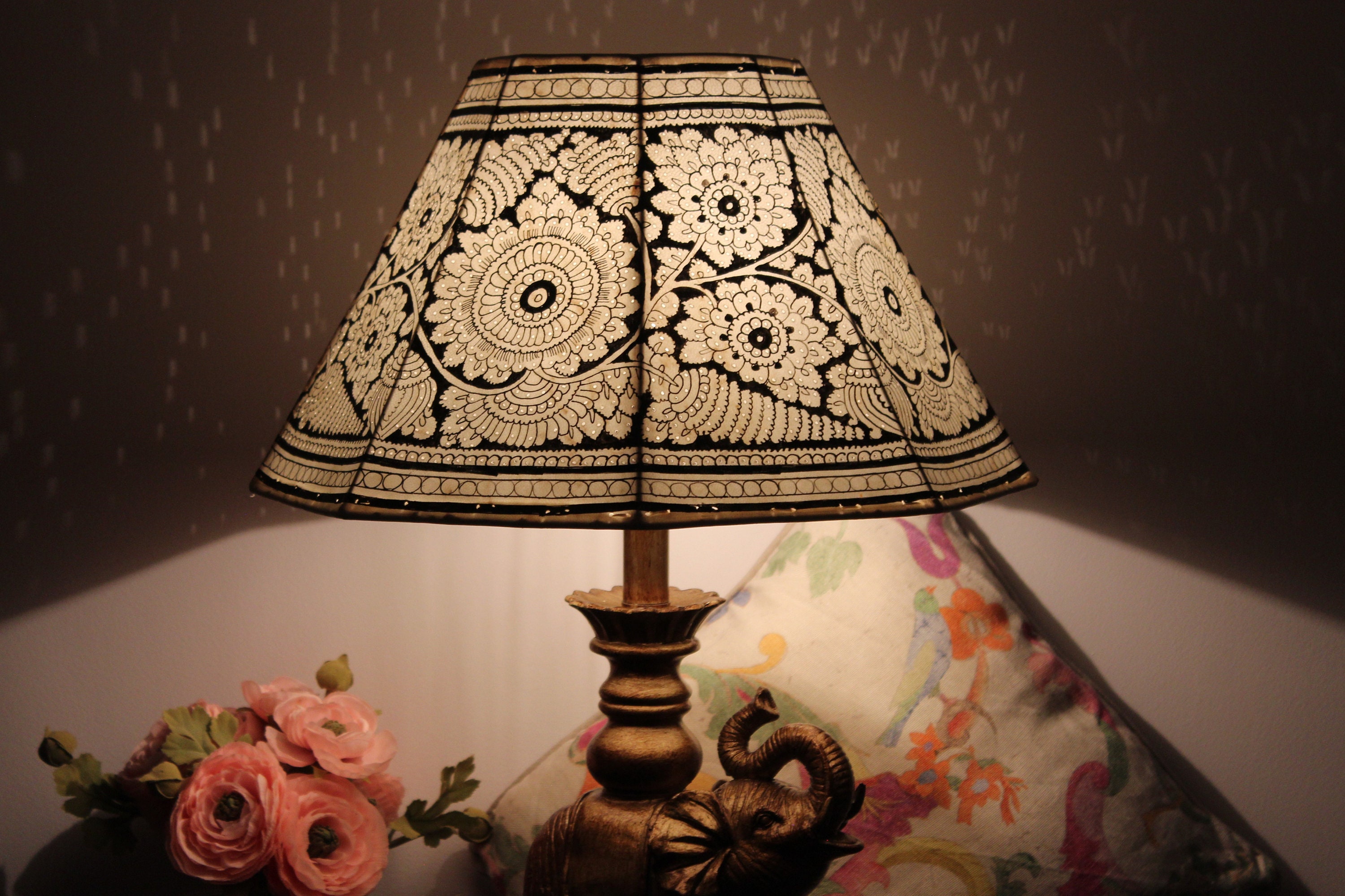 Painting Flower Fabric Lampshade With Beads,Modern European Style Table