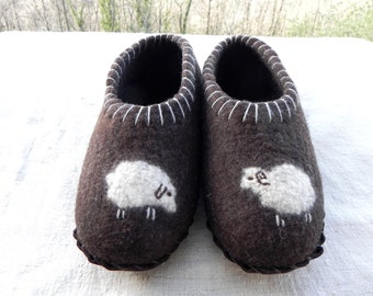 Brown felted slippers, sheep slippers, sole slippers, brown woolen clogs, animal felt slippers, house slippers, wet felted shoes