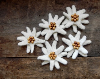 Edelweiss felt pin, edelweiss felt brooch, felted flower brooch, white flower edelweiss felt brooch