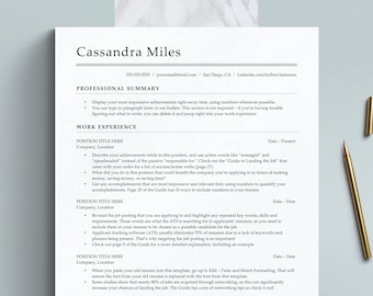 Può includere: Un modello di curriculum vitae in bianco e nero con il titolo "Cassandra Miles" in alto. Il curriculum include un riepilogo professionale, l'esperienza lavorativa e una sezione su come incollare il tuo vecchio curriculum nel modello.