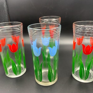 Swanky Swigs, Canadian. Rare size 4 3/4 Size, PRICE is FOR The SET of 4 Tulips