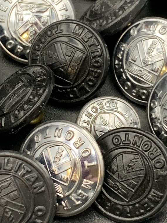 Metropolitan Toronto Police Buttons, Vintage, 22 … - image 8