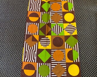 Midcentury modern 1970s Curtains, Fabulous print. There are 2 panels.