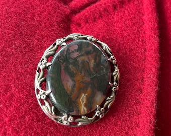 Antique Agate Brooch/Pin with Solid Silver Decorative Surround.  Classic Brooch/Pin with Oval Moss Agate Stone.