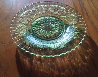 Green Depression Glass Plate. Scalloped Edge with Flower and Leaf  Design.  9&quot; Diameter