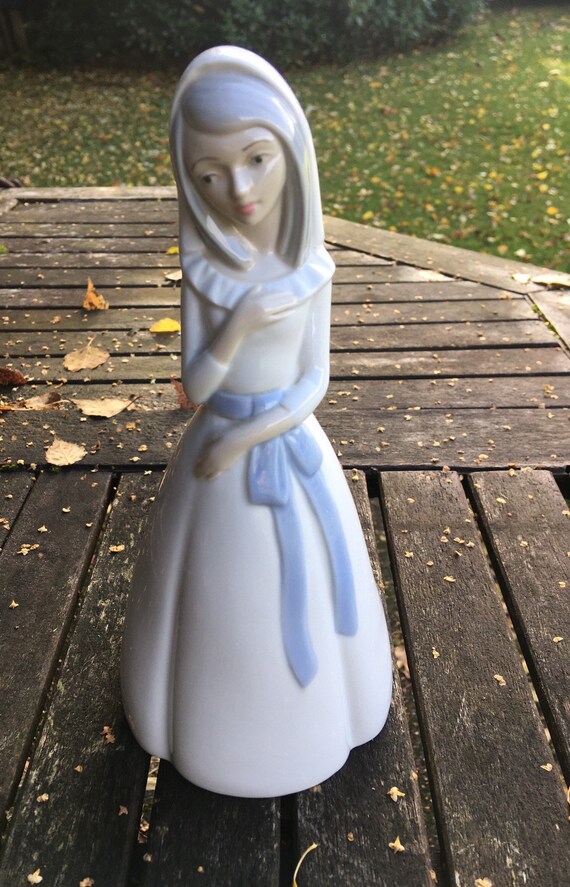 Vintage Miquel Requena Porcelain Figurine, Valencia Spanish Lady