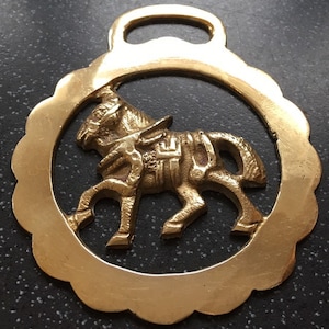 Vintage Horse Brass Medallion - Cart Horse Design - Solid Brass and Very Collectable.  Made in England.
