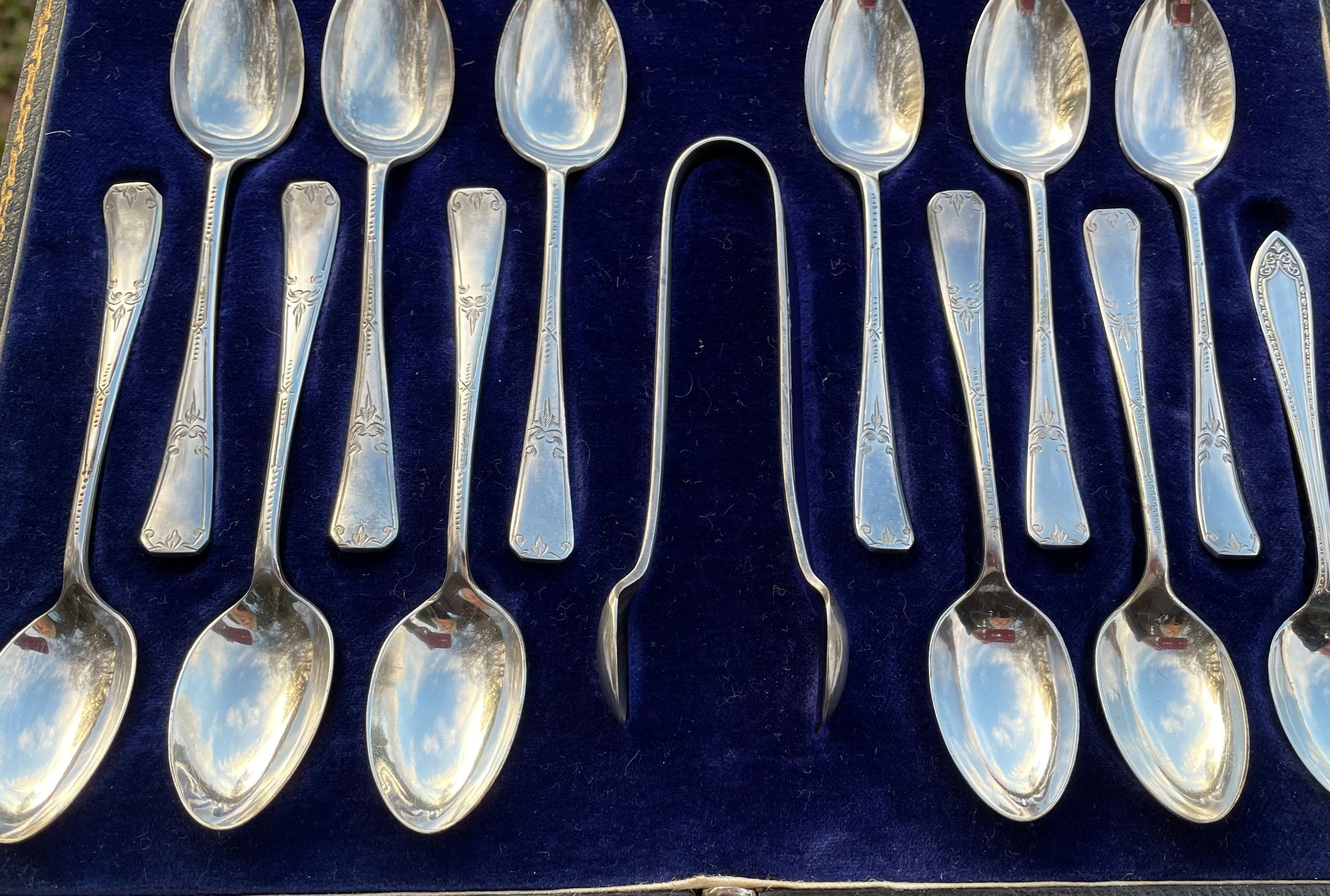 英アンティーク　ティースプーン12本＆シュガートング 英アンティーク ティースプーン12本＆シュガートング