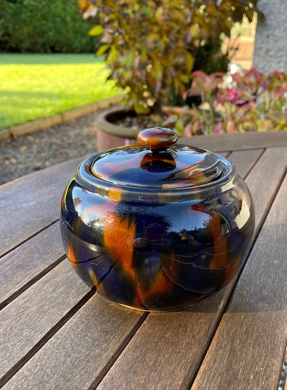 stoneware tobacco jar English Salt-Glazed 19th C., 'Tobacco And Wine Themes', H 10.5" Dia. 9" sold at auction on 17th July stoneware tobacco jar Antique Pewter