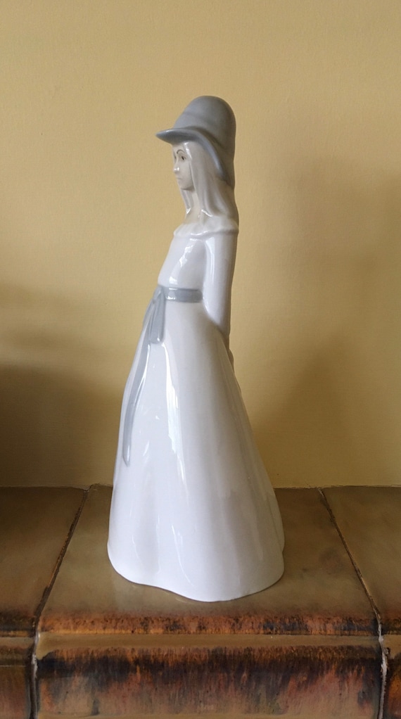Vintage Porcelanas Miquel Requena Young Girl With Hat Figurine