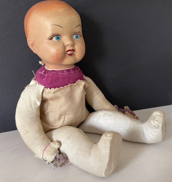 Grande Poupée Ancienne En Celluloïd Des Années 1950 - Yeux Qui Se Ferment Et Bougent - 57 Cm