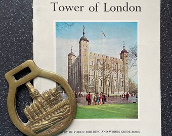 British Empire Exhibition 1924 Brass Souvenir Medal With St