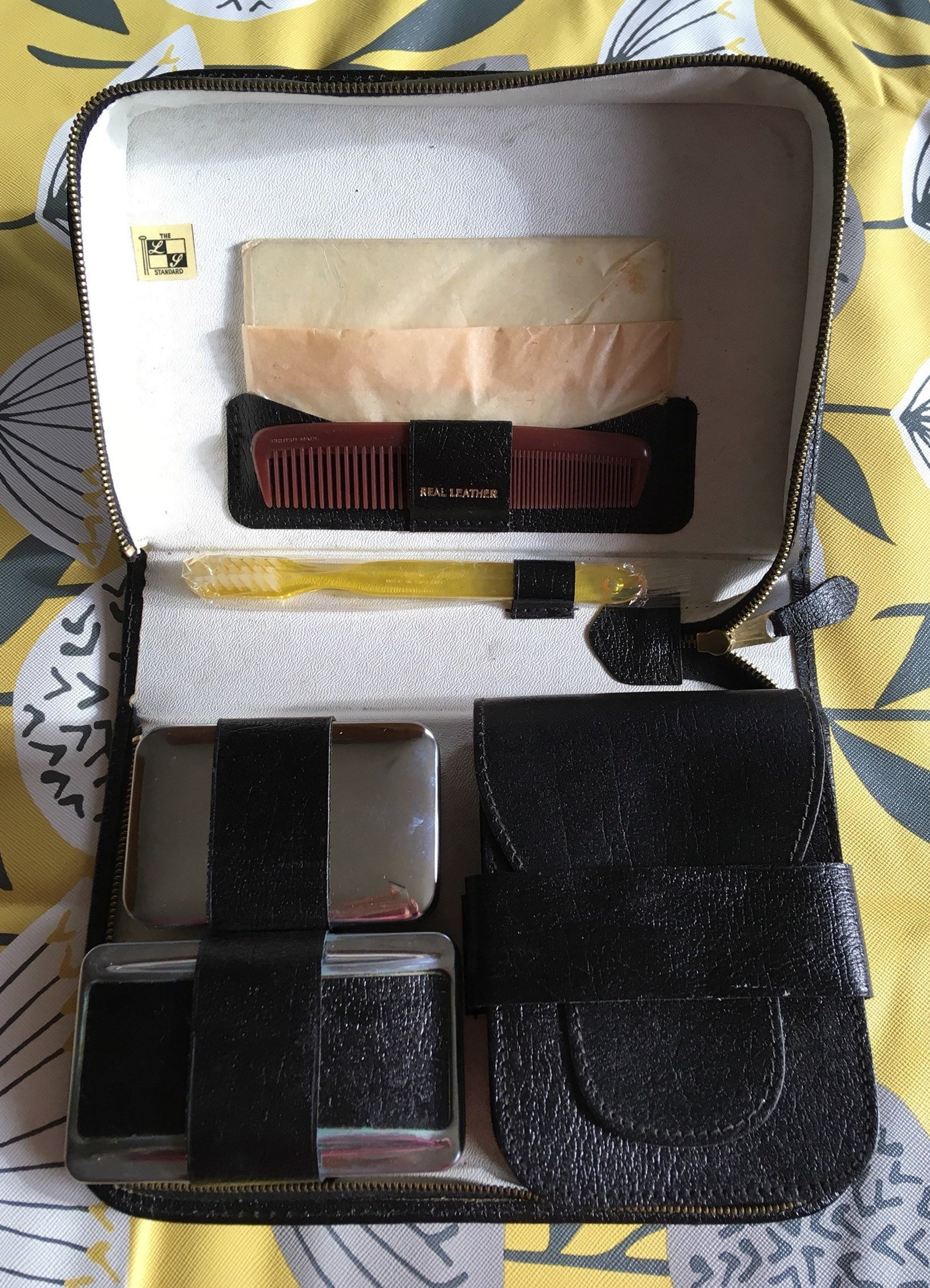 Leather Men's Grooming Travel Kit Consisting of Soap Box Etsy India