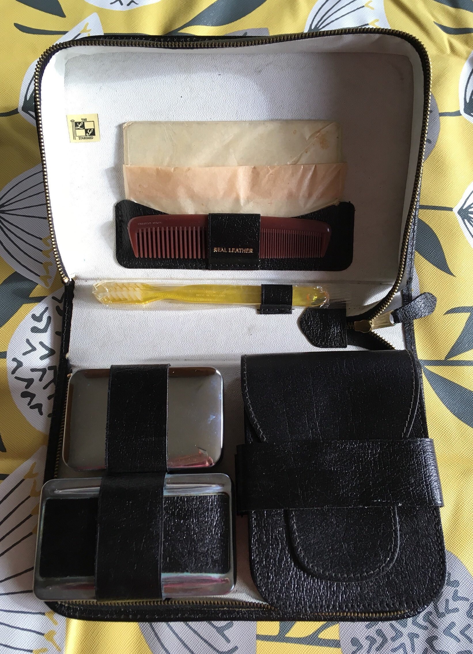 grooming travel kit