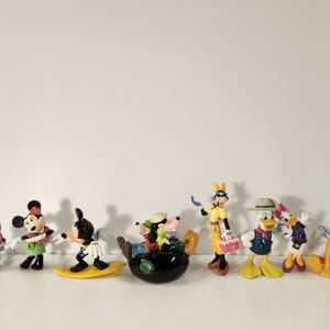 Mickey and Friends on Vacation set of 8 knobs