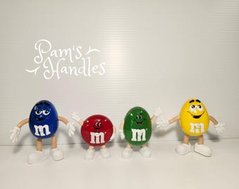 Lot de 4 gros boutons M&M