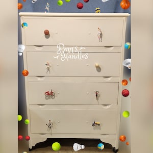 Girls Sports handles set of 10 with baseball