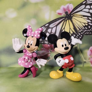 Mickey and MInnie knobs 2 (pink polka dots)