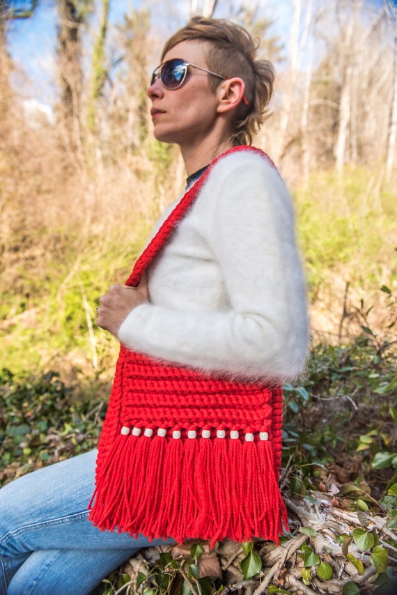 Amazing Red Macrame Beaded Purse with Fringe - image 2