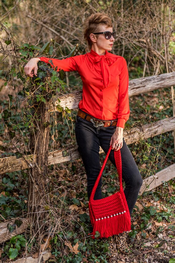 Amazing Red Macrame Beaded Purse with Fringe - image 4