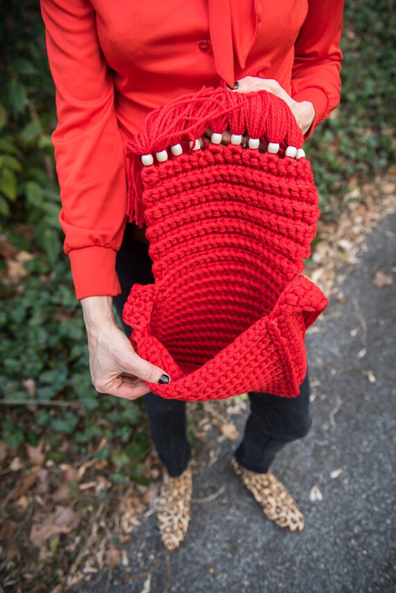 Amazing Red Macrame Beaded Purse with Fringe - image 5