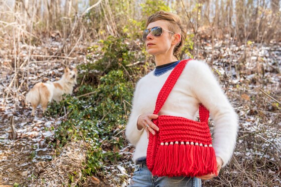 Amazing Red Macrame Beaded Purse with Fringe - image 3