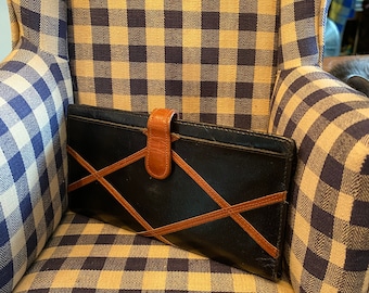 Vintage Bond Street wallet black and brown leather looks unused