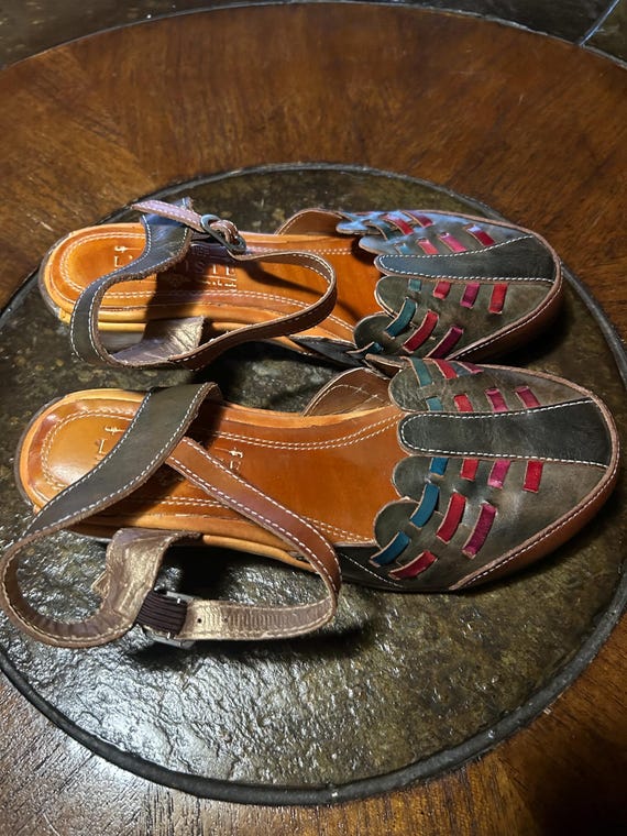 Womans huarache size 37  L'artiste leather US size